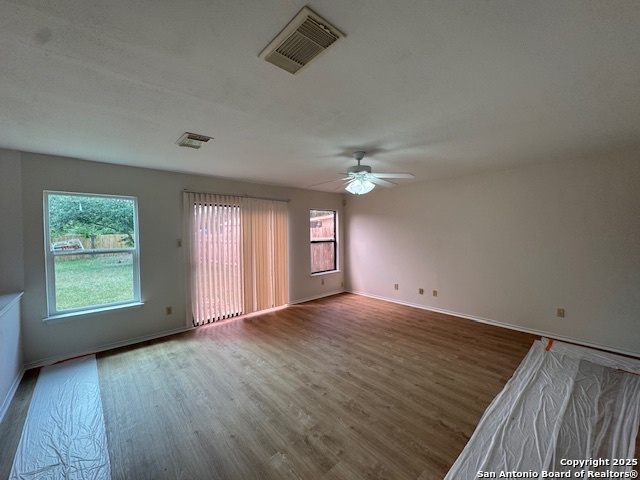 Listing photo id 1 for 7011 Cole Creek