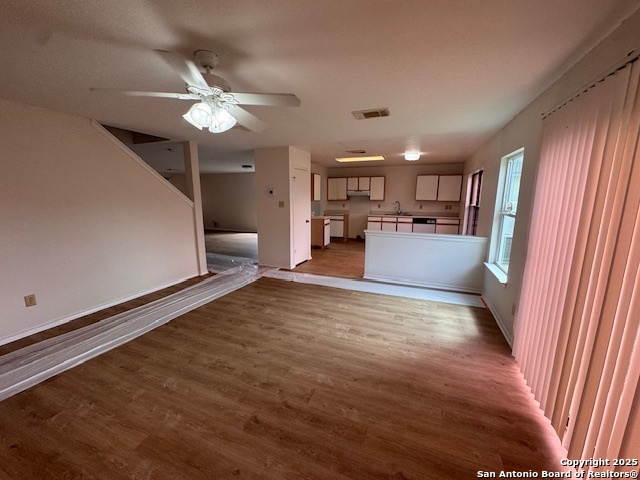 Listing photo id 4 for 7011 Cole Creek