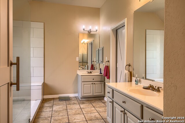 Listing photo id 17 for 1009 Oak Ridge