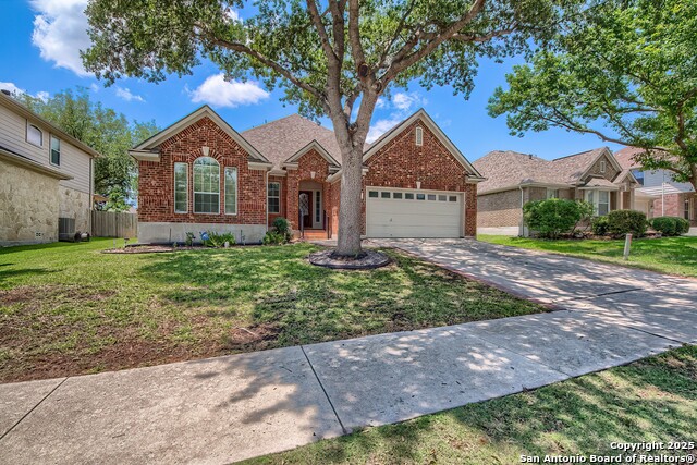 Listing photo id 0 for 1009 Oak Ridge