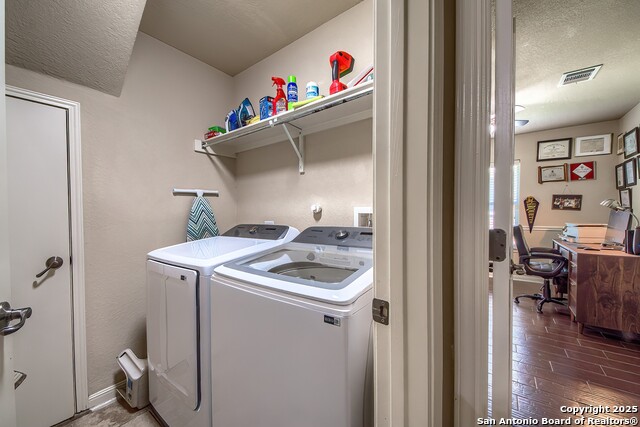 Listing photo id 26 for 1009 Oak Ridge