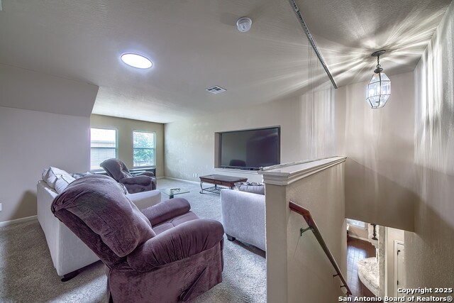 Listing photo id 27 for 1009 Oak Ridge