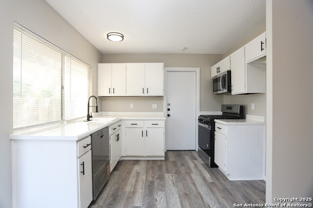 Image 10 of 22 For 7306 Glen Hart