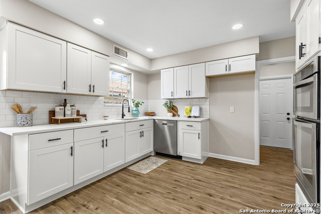 Listing photo id 9 for 371 Pike