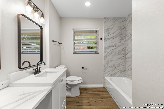 Listing photo id 24 for 371 Pike