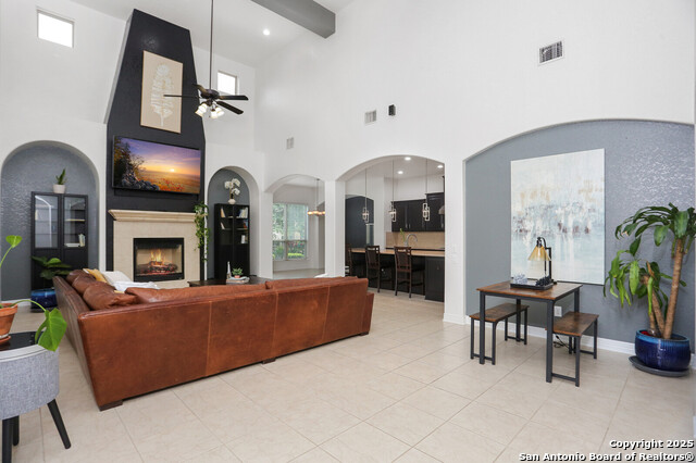 Image 6 of 20 For 22450 Viajes
