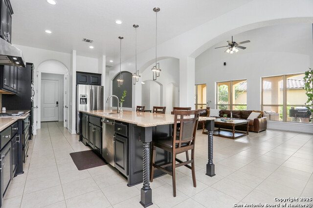Image 7 of 20 For 22450 Viajes