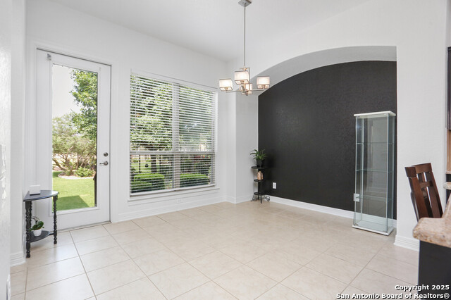 Image 9 of 20 For 22450 Viajes