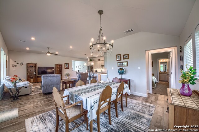 Listing photo id 12 for 14815 Highdere