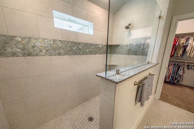 Listing photo id 17 for 14815 Highdere