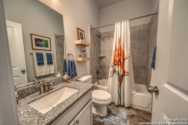 Listing photo id 24 for 14815 Highdere