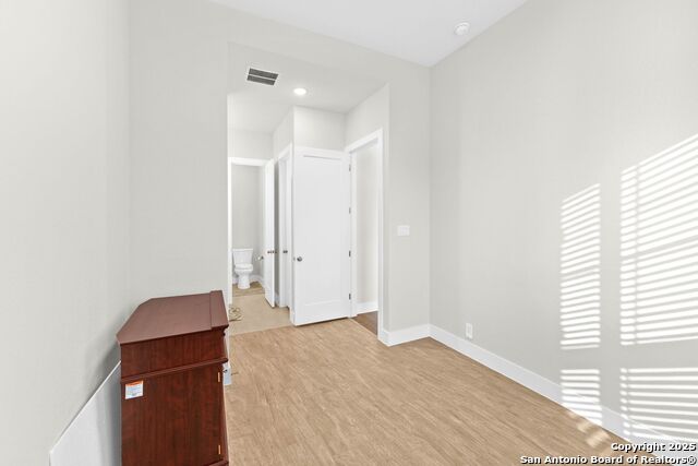 Image 18 of 57 For 444 Westmont