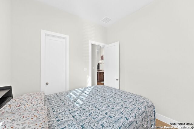 Image 22 of 57 For 444 Westmont