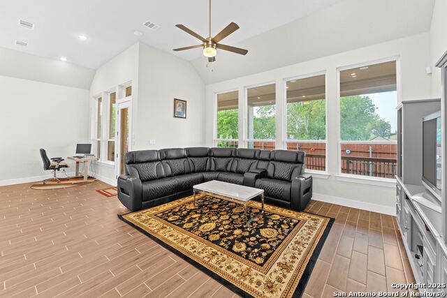 Image 5 of 57 For 444 Westmont