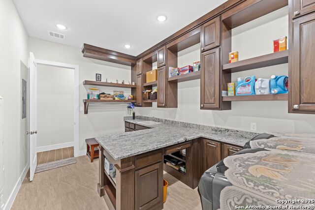 Image 8 of 57 For 444 Westmont