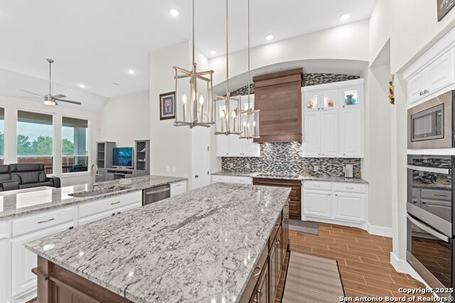 Image 9 of 57 For 444 Westmont
