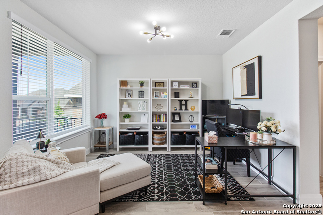 Listing photo id 4 for 12815 Fort Belknap