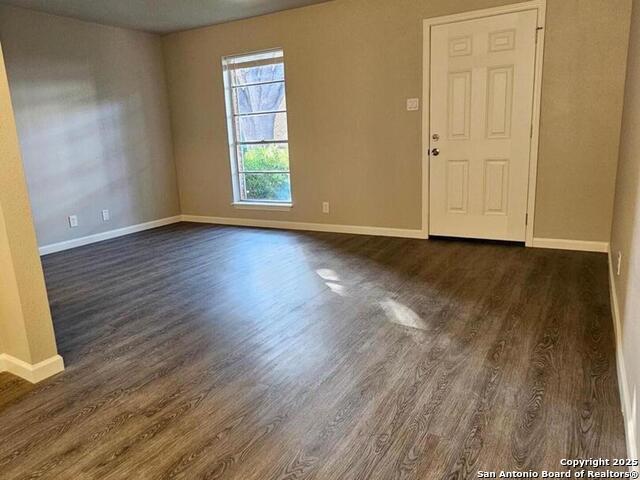 Image 2 of 14 For 2811 Woodbury Dr  302