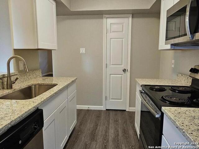 Image 5 of 14 For 2811 Woodbury Dr  302