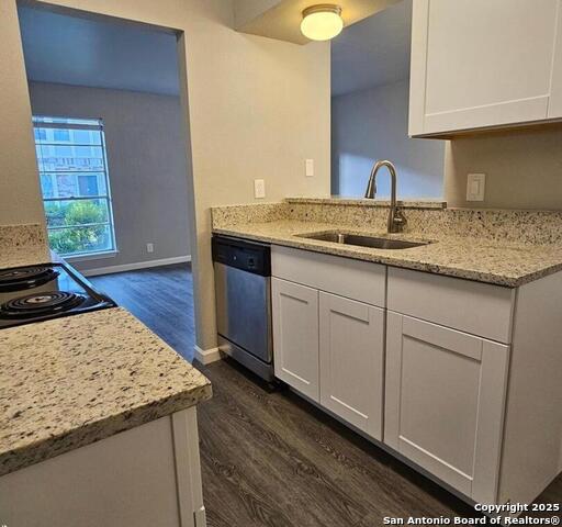 Image 6 of 14 For 2811 Woodbury Dr  302