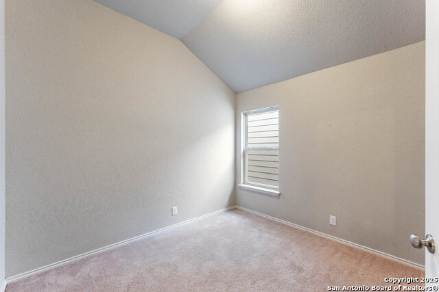 Listing photo id 8 for 7226 Sunny Day