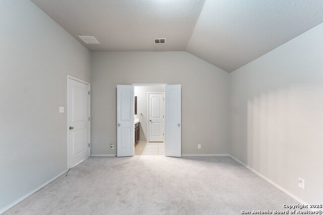 Listing photo id 13 for 7226 Sunny Day