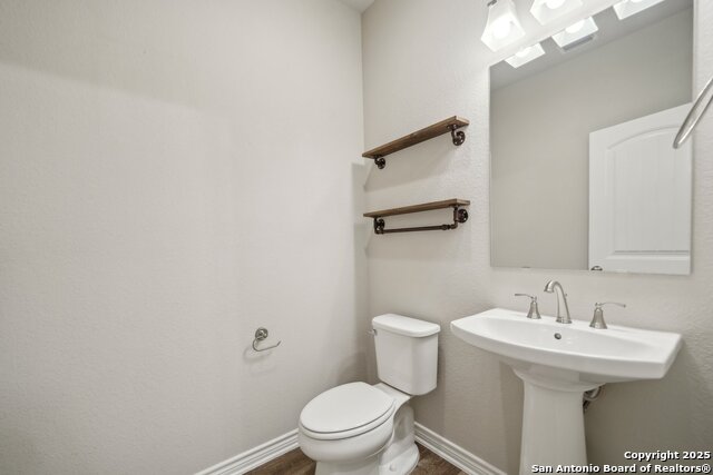 Listing photo id 22 for 4049 Hickory Forrest