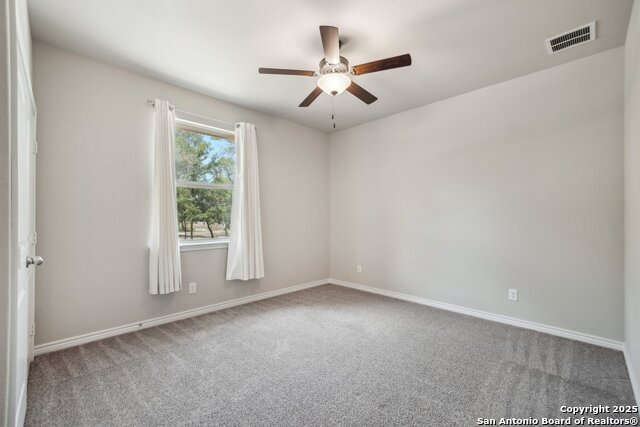 Listing photo id 24 for 4049 Hickory Forrest