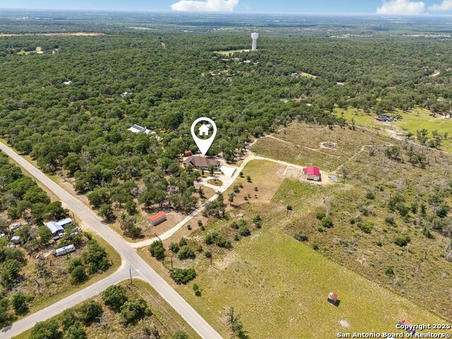 Listing photo id 47 for 4049 Hickory Forrest