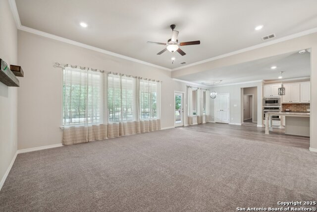 Listing photo id 6 for 4049 Hickory Forrest