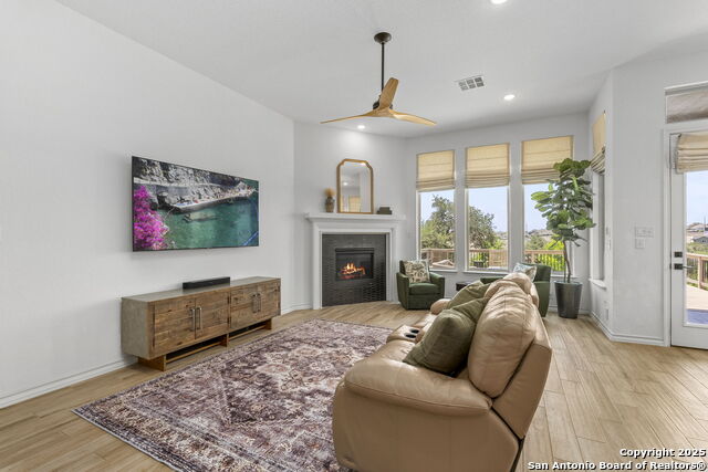 Image 15 of 50 For 1817 Delafield