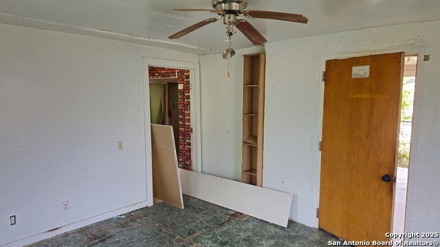 Image 4 of 11 For 331 San Gabriel S