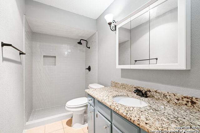 Listing photo id 12 for 1819 Babcock Rd 306
