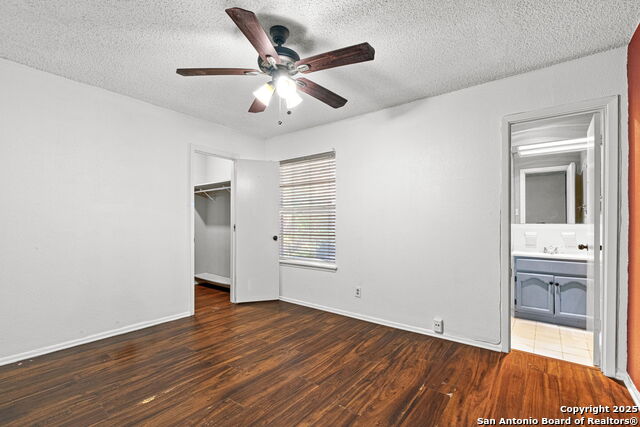 Listing photo id 16 for 1819 Babcock Rd 306