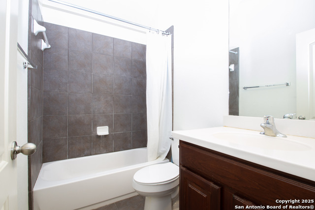 Image 14 of 30 For 8219 Wayside Crk