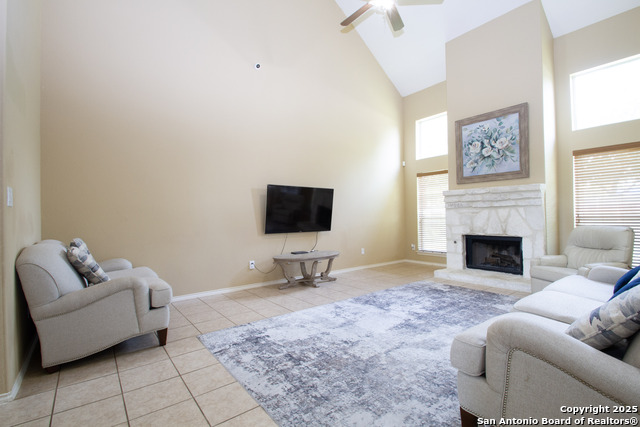 Image 5 of 30 For 8219 Wayside Crk