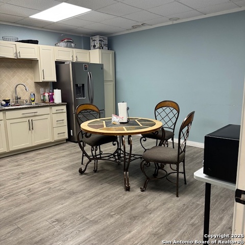 Listing photo id 3 for 2301 10th St  4