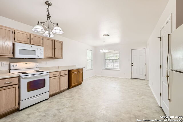 Listing photo id 9 for 9215 Granberry