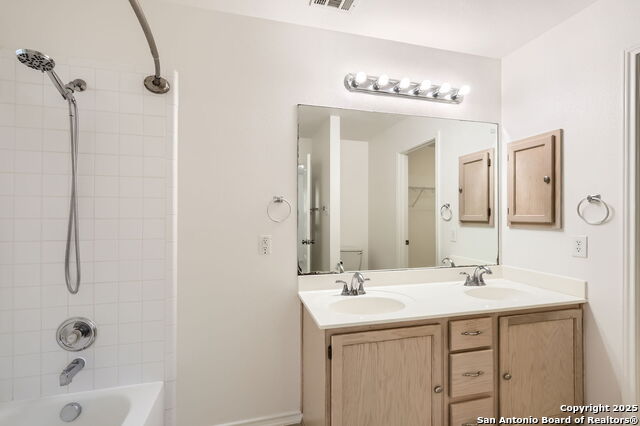 Listing photo id 12 for 9215 Granberry