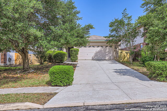 Listing photo id 0 for 9215 Granberry