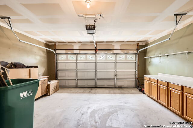 Listing photo id 19 for 9215 Granberry