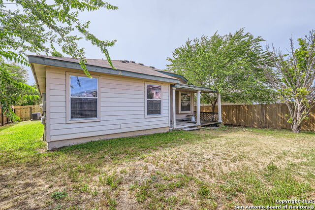 Listing photo id 25 for 9215 Granberry