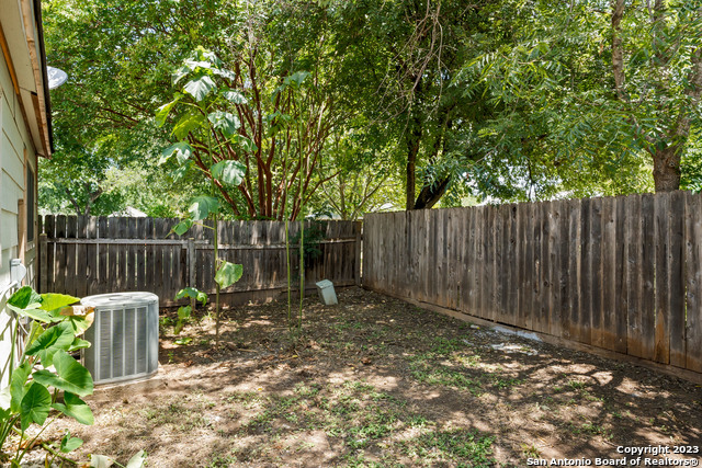 Listing photo id 23 for 6248 Valley Queen