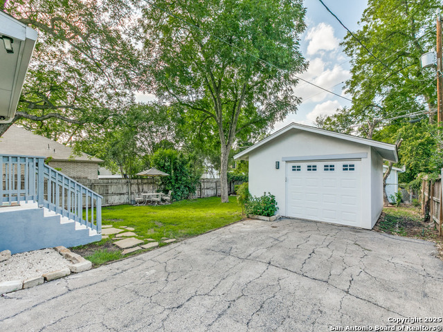 Image 26 of 29 For 107 Marcia Pl