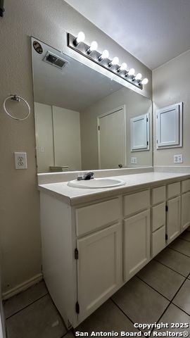 Listing photo id 12 for 9411 Gillcross Way