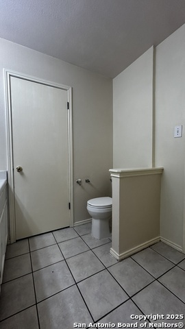 Listing photo id 14 for 9411 Gillcross Way
