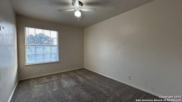 Listing photo id 25 for 9411 Gillcross Way