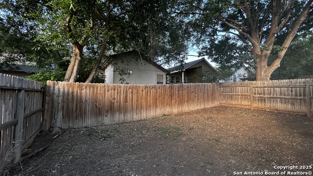 Listing photo id 30 for 9411 Gillcross Way