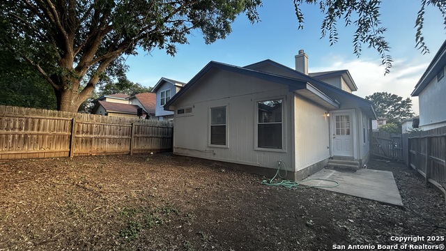 Listing photo id 33 for 9411 Gillcross Way