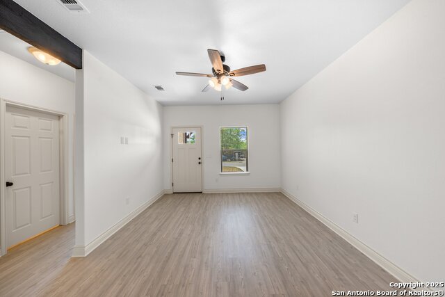 Listing photo id 1 for 712 Gilmer